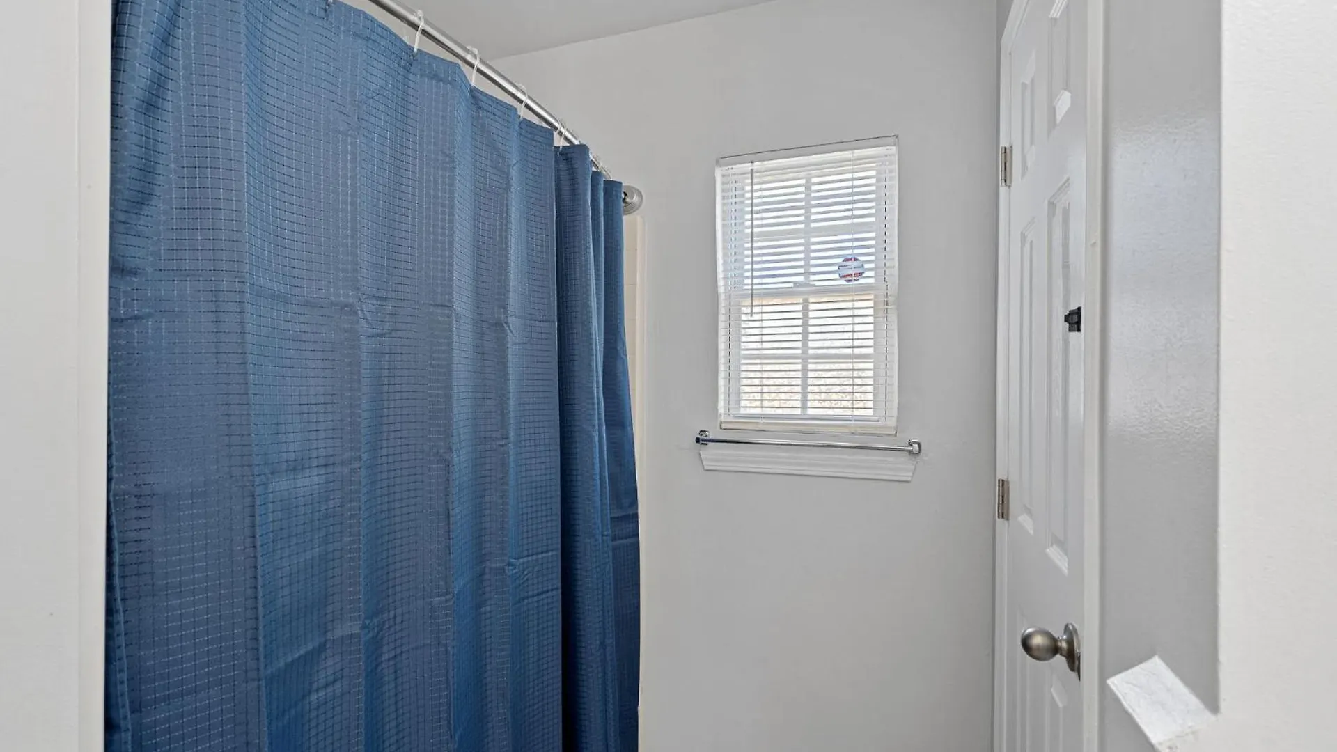 Cozy 4Br Home Near Uptown -King Bed- Jacuzzi 샬럿 미국