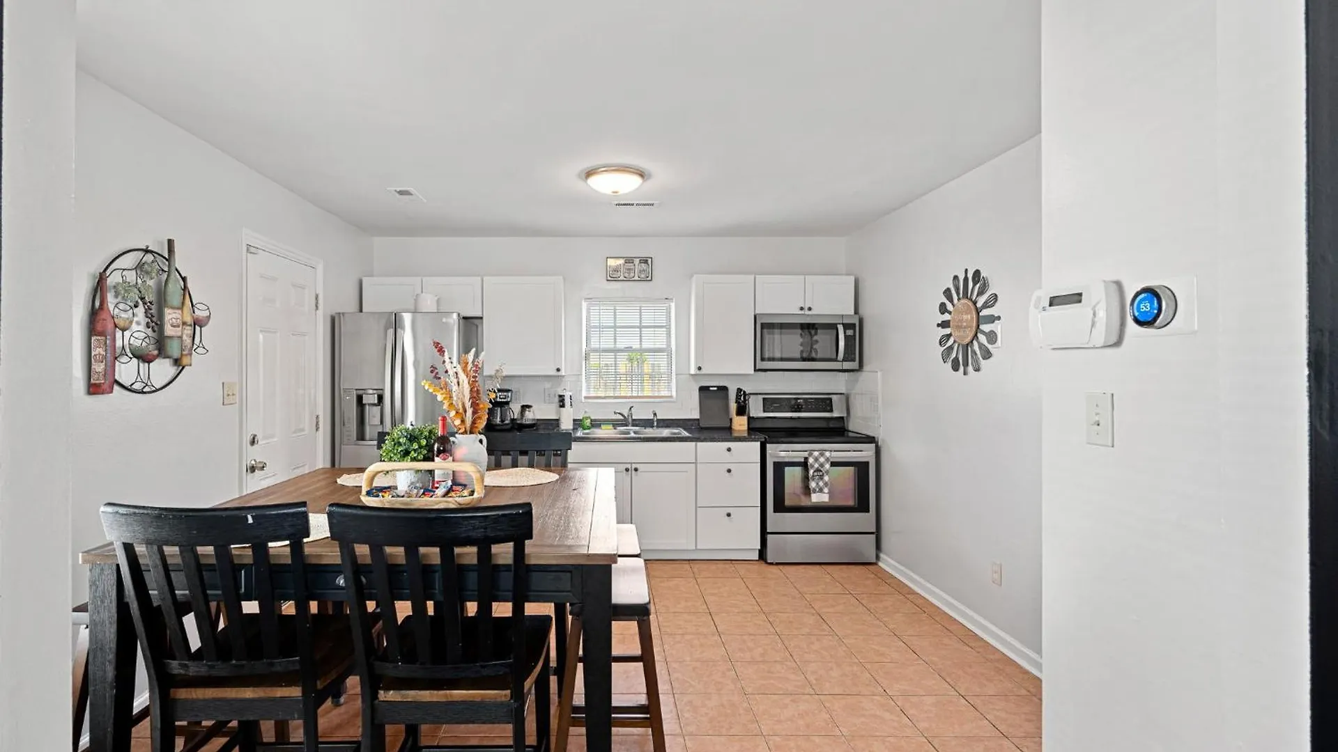Cozy 4Br Home Near Uptown -King Bed- Jacuzzi 샬럿 펜션